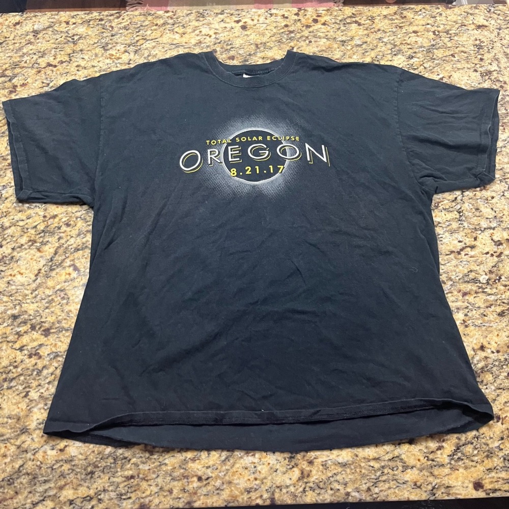 Gildan Mens Total Solar Eclipse Oregon 8.21.17 Graphic T-Shirt Black 2XL
